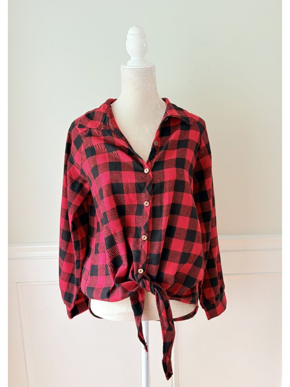Red & Black Buffalo Plaid Button-Up Shirt With Front Tie Hem Size S